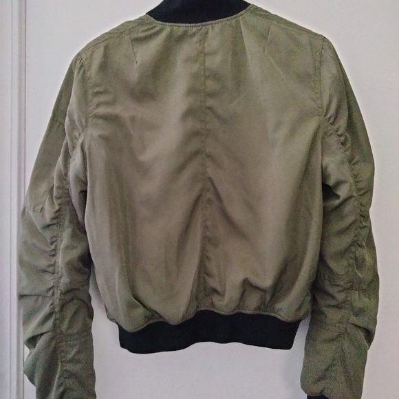 Bomber Jacket - Picture 4 of 5
